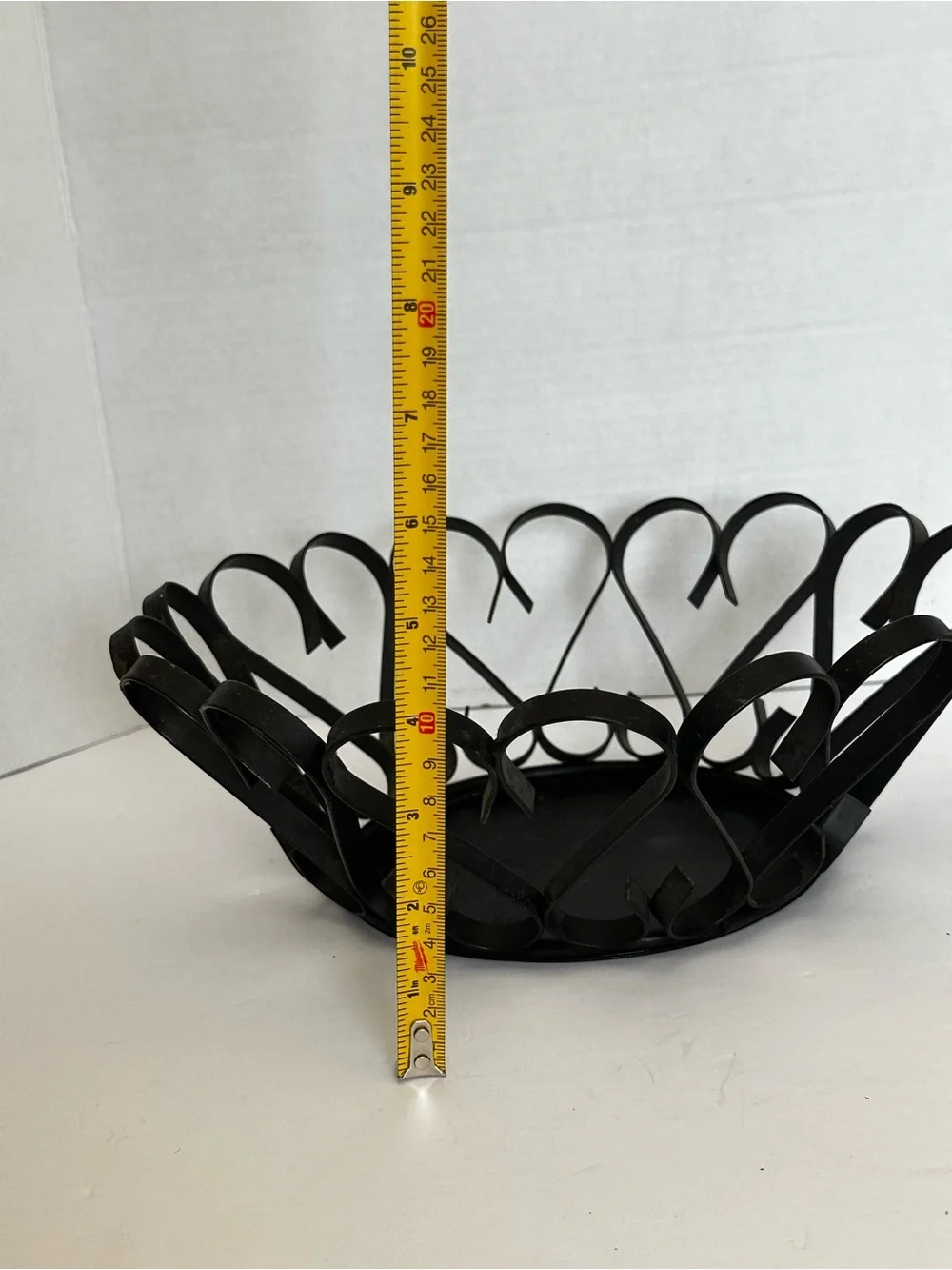 Black Metal Heart Basket